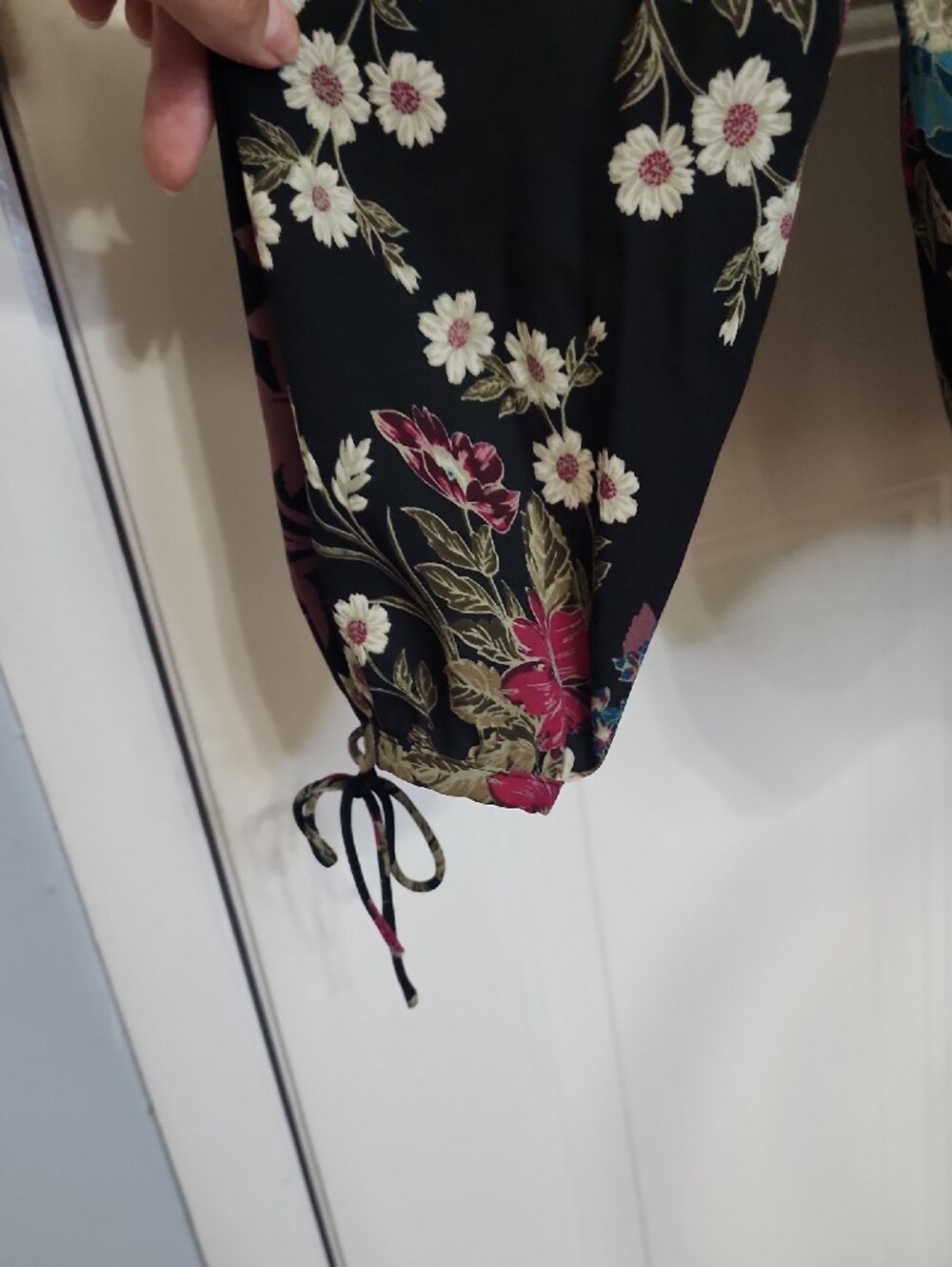 Women's Black Floral Tie-Keyneck Blouse - Picture 10 of 10